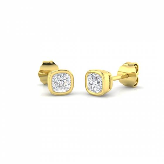 0.54ct SI2/G Cushion cut Diamond Stud Earrings in 18k Yellow Gold