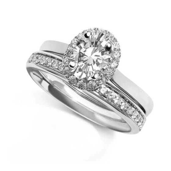 0.95ct VS2/D Oval Natural Diamond Halo Ring