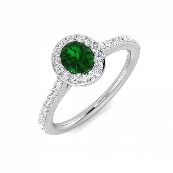 0.68ct SI2/G Oval cut Green Emerald Gemstone Ring in Platinum