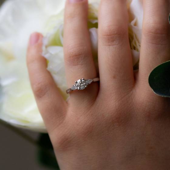 1.00ct SI2/G Round Natural Diamond Trilogy Ring