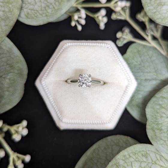 Lab Grown 1.00Ct VVS1/D Round Diamond Solitaire