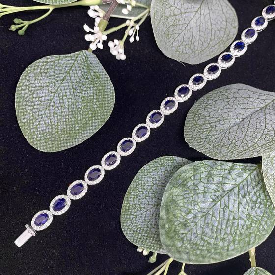 19.68Ct VS/E-F Oval Blue Sapphire and Diamond Bracelet