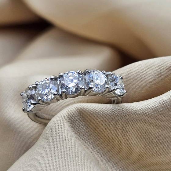 2.53ct SI/F-G Round Cut Natural Diamond 5 Stone Ring