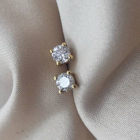 0.50ct SI/E Round Cut Natural Diamond Stud Earrings
