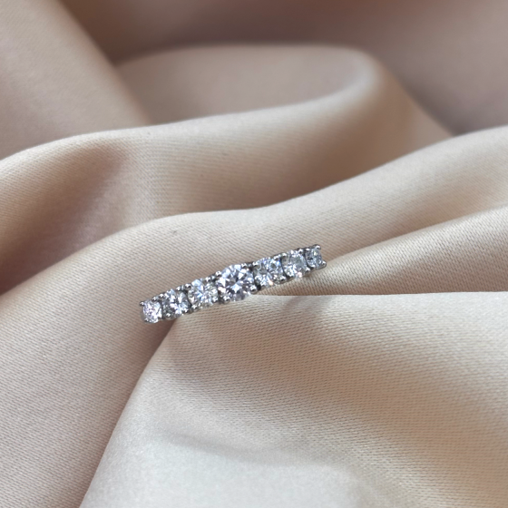 0.75ct SI/F Round Cut Natural Diamond Seven Stone Ring