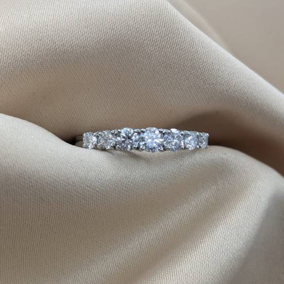 0.79ct SI/F-G Round Cut Natural Diamond 7 Stone Eternity Ring