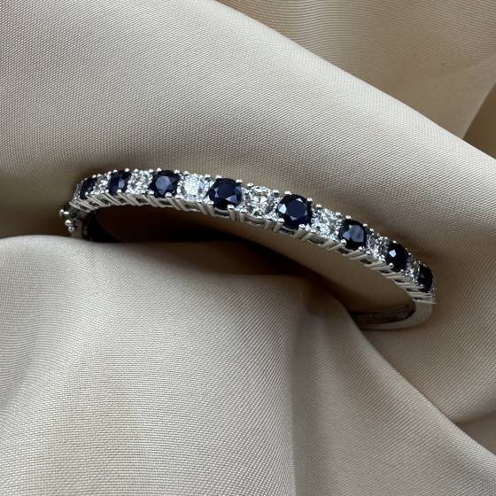 1.29ct SI/H Round Cut Blue Sapphire Gemstone Bangle