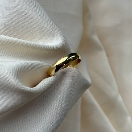 Plain Wedding Ring in Platinum