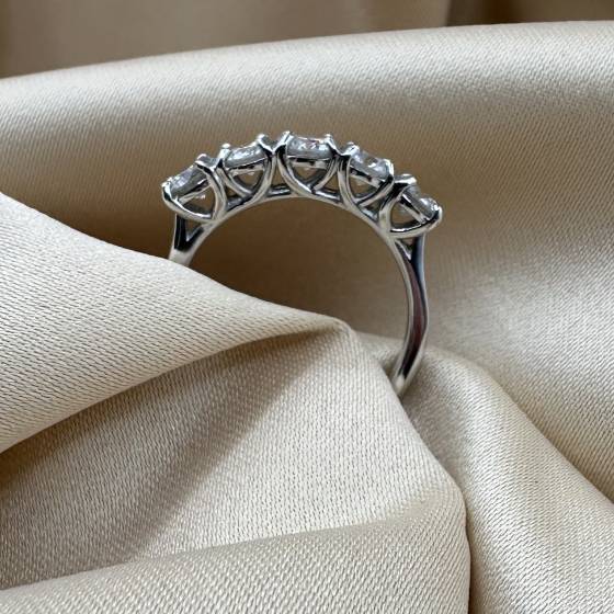 1.00ct SI2/G Round Cut Natural Diamond 5 Stone Ring
