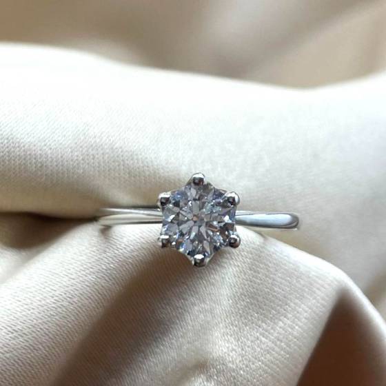 0.77ct SI2/F Round Cut Natural Diamond Solitaire Ring