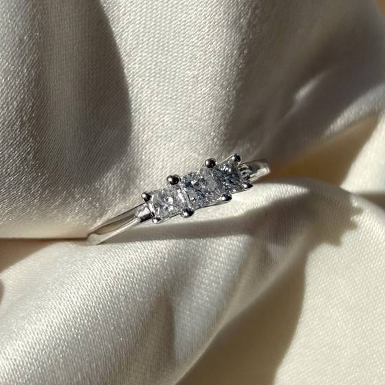 0.50ct SI2/F Princess Cut Natural Diamond Trilogy Ring