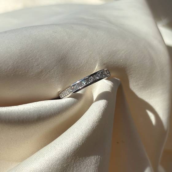 0.40ct VS/E-F Round Cut Natural Diamond Half Eternity Ring
