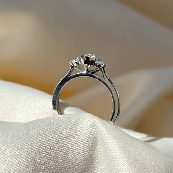 0.30ct SI/F-G Pear Cut Natural Diamond Trilogy Ring