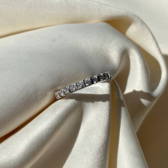 0.50ct I1/F-G Round Cut Natural Diamond Half Eternity Ring