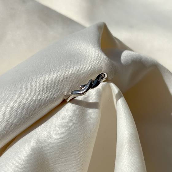 Shaped Plain Wedding Ring