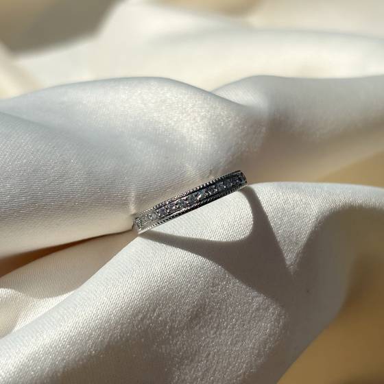 0.30ct VVS/D-E Round Cut Natural Diamond Milgrain Eternity Ring