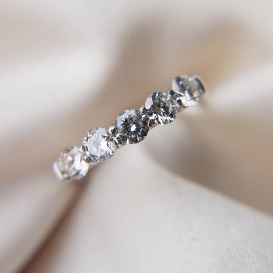 1.00ct VS/E-F Round Cut Lab Grown Diamond 5 Stone Ring