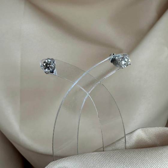 0.60ct SI/F-G Round Cut Natural Diamond Stud Earrings
