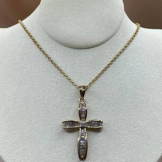 0.91ct VS/G-H Round Cut Natural Diamond Cross Pendant