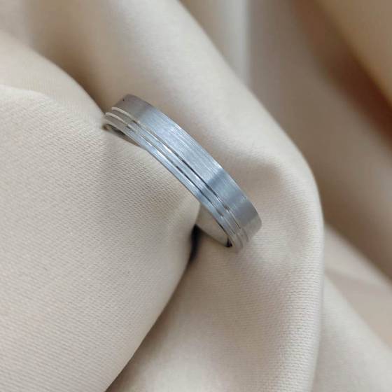 4mm plain Wedding Ring
