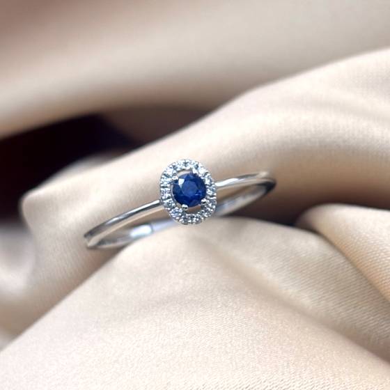 0.35ct VS/F-G Round Cut Blue Sapphire Gemstone Halo Ring