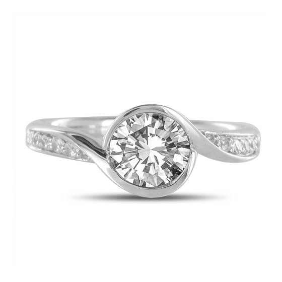 1.10ct VVS2/D Lab Grown Round Diamond Shoulder Set Ring in 18k White Gold