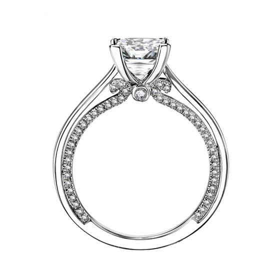 0.96ct VVS2/E Lab Grown Princess Diamond Fancy Shoulder Set Ring in Platinum