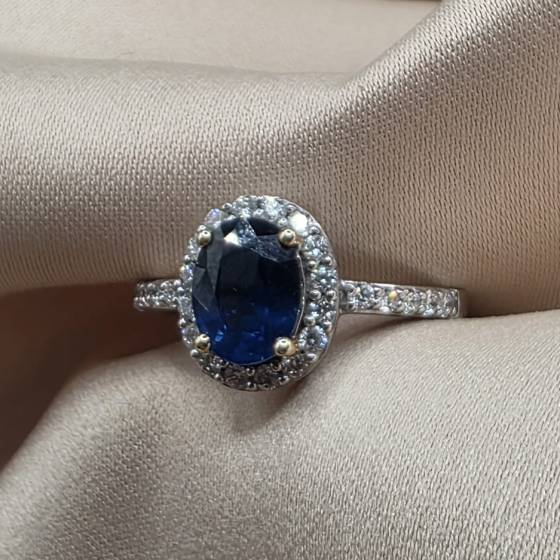 1.94ct VS/F Oval Cut Blue Sapphire Gemstone Halo Shoulder Set Ring