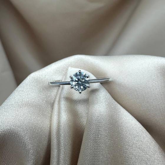 0.77ct I2/G Round Cut Natural Diamond Solitaire Ring