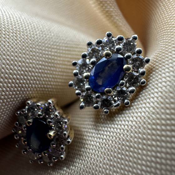 0.51ct SI/G-H Round Cut Blue Sapphire Gemstone Halo Earrings