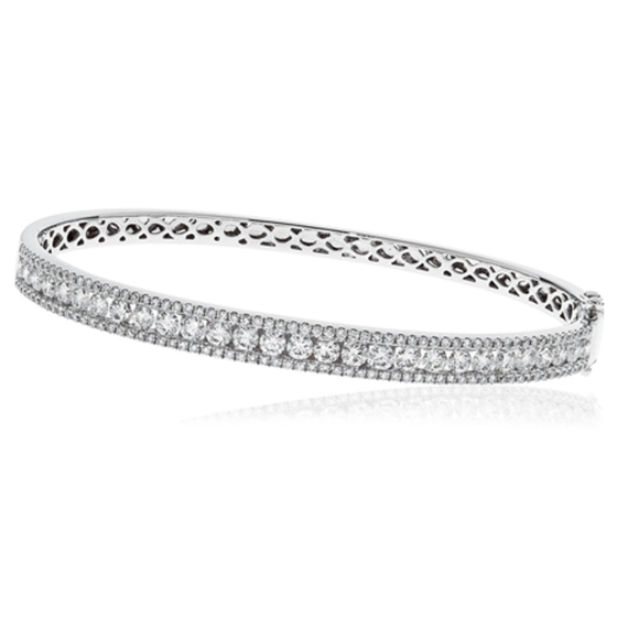Elegant Round Diamond Set Bangle