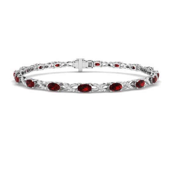 5.40ct VS/E-F Oval Garnet and Round Diamond Set Bracelet