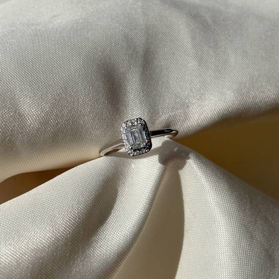 0.73ct SI2/E Emerald Cut Natural Diamond Halo Ring