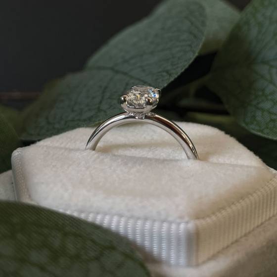6.01ct VVS2/F Lab Grown Oval Diamond Solitaire Ring in Platinum