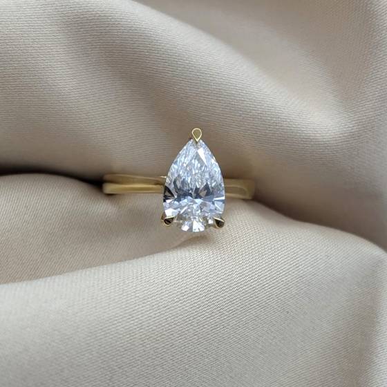 2.01ct VVS2/F Lab Grown Pear Diamond Solitaire Ring in 18k Yellow Gold