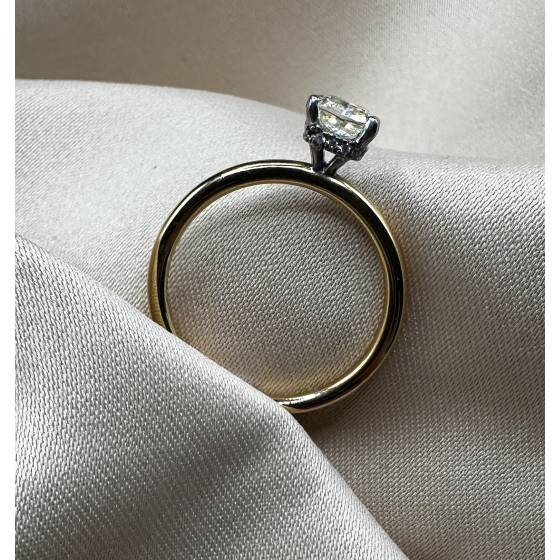 0.90ct VS2/FIY Cushion Cut Natural Diamond Hidden Halo Ring