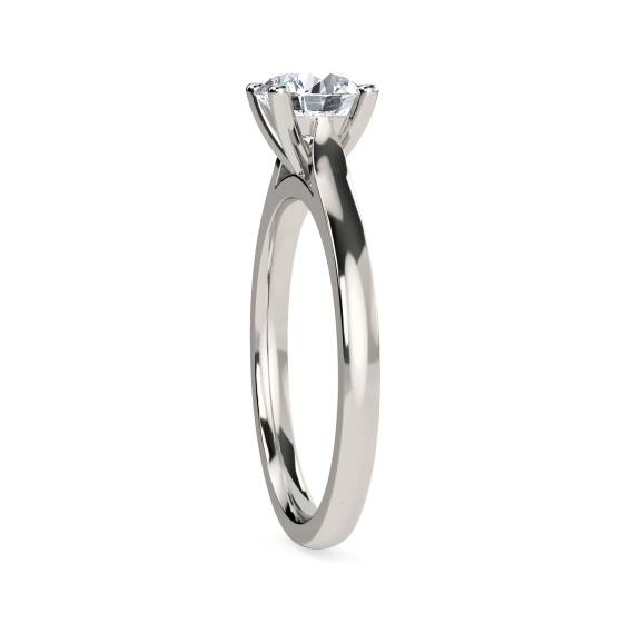 0.91ct VVS2/D Lab Grown Round Diamond Solitaire Ring in Platinum