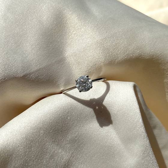 1.00ct I1/F Round Cut Natural Diamond Solitaire Ring