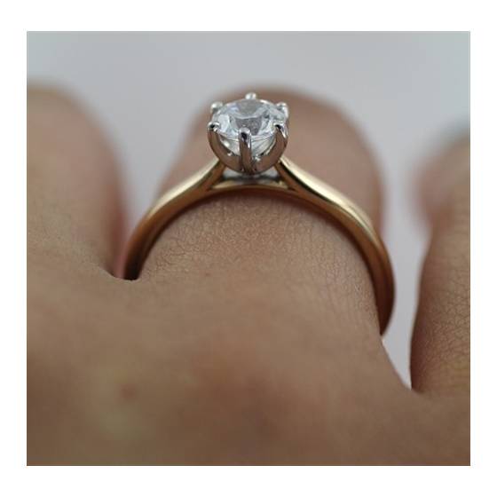 2.08ct VS1/E Lab Grown Round Diamond Solitaire Ring in Platinum