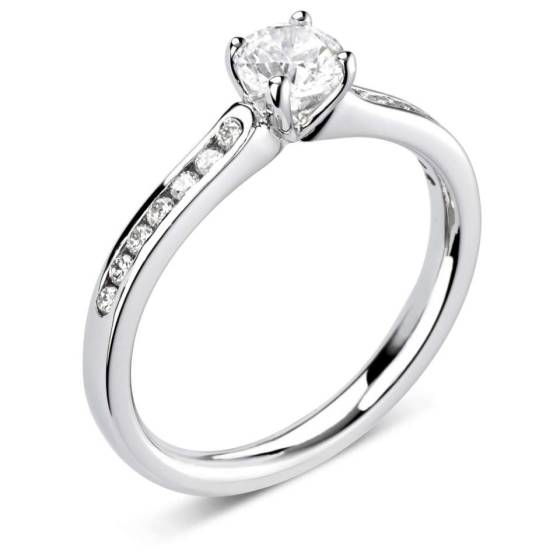 1.10ct SI2/E Natural Round Diamond Shoulder Set Ring in Platinum