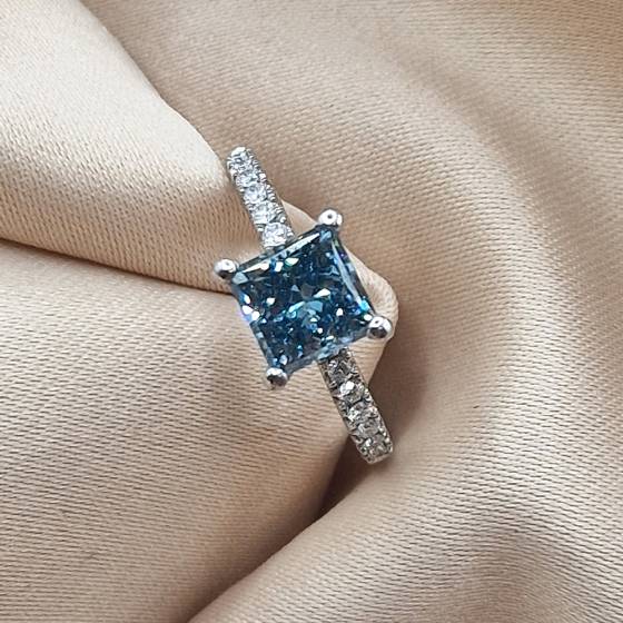 1.50ct VVS2 Princess Cut Lab Grown Diamond Shoulder Set Ring