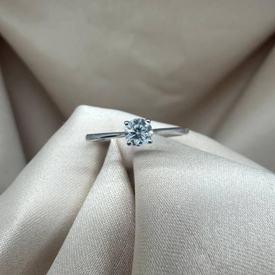 0.18ct SI/F Round Cut Natural Diamond 4 Claw Solitaire Ring