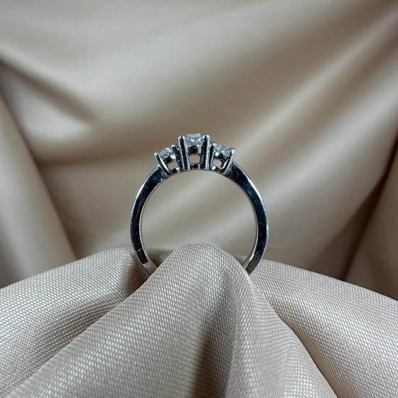 0.95ct SI/F-G Oval Cut Natural Diamond Trilogy Ring