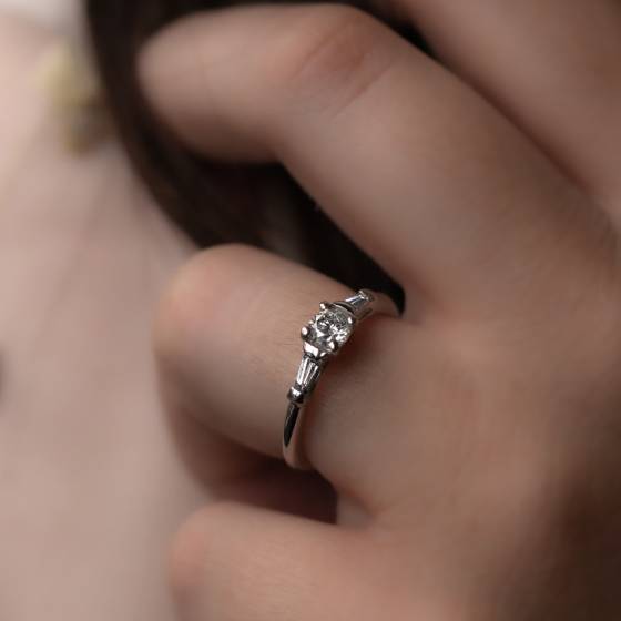1.44ct VVS2/D Lab Grown Round Diamond Trilogy Ring in Platinum
