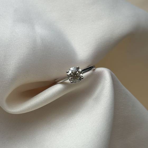 1.07ct SI1/I Round Cut Natural Diamond Solitaire Ring