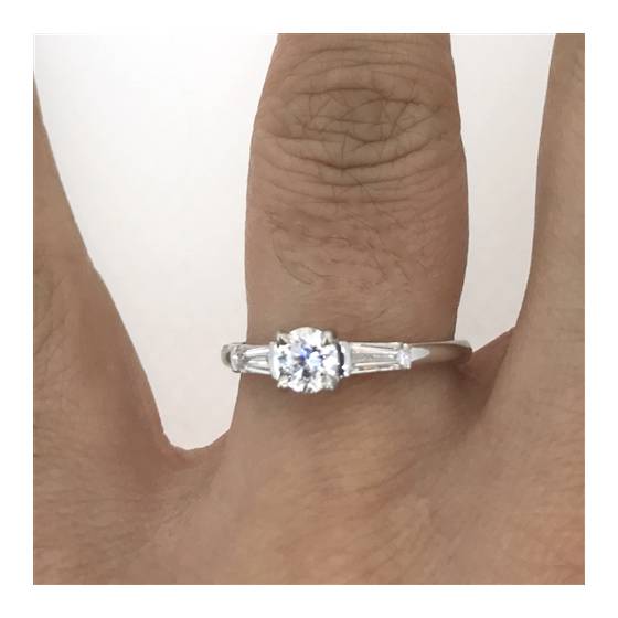 1.33ct VVS1/D Lab Grown Round Diamond Trilogy Ring in Platinum