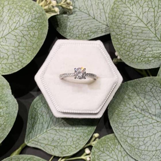 1.20ct SI2/G Round Cut Natural Diamond Shoulder Set Ring