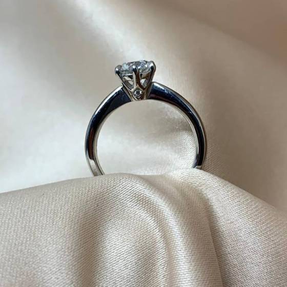 1.55ct I1/G Natural Round Diamond Solitaire Ring in Platinum