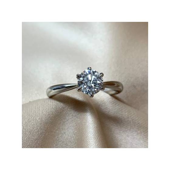 0.90ct SI2/G Natural Round Diamond Six Claw Solitaire Ring in Platinum