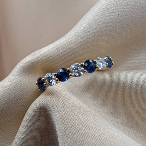 0.85ct VS/E-F Round Cut Bule Sapphire Gemstone Trilogy Ring